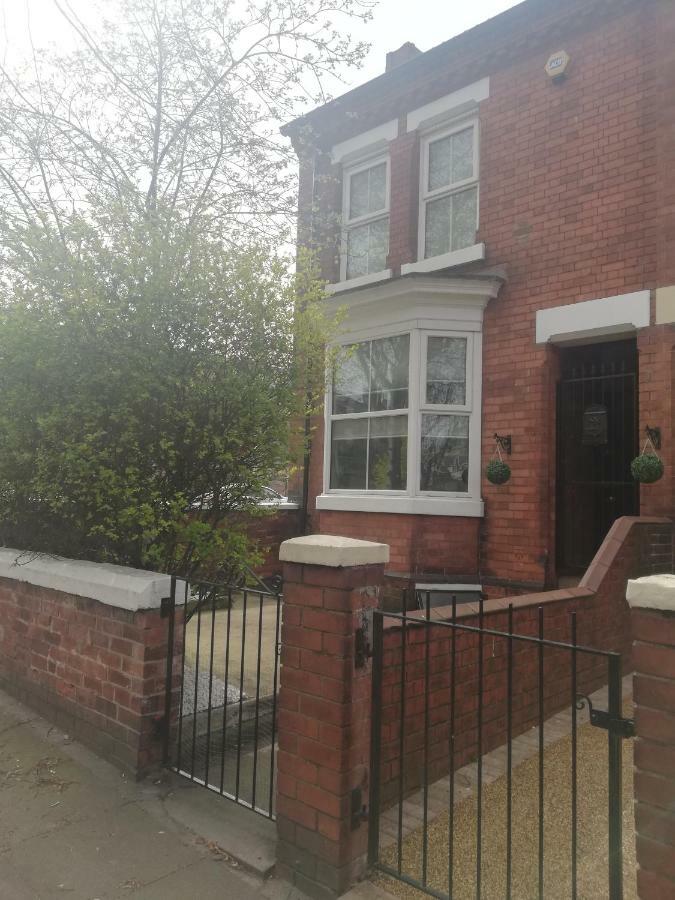 'At The Races...' Villa Doncaster Exterior photo